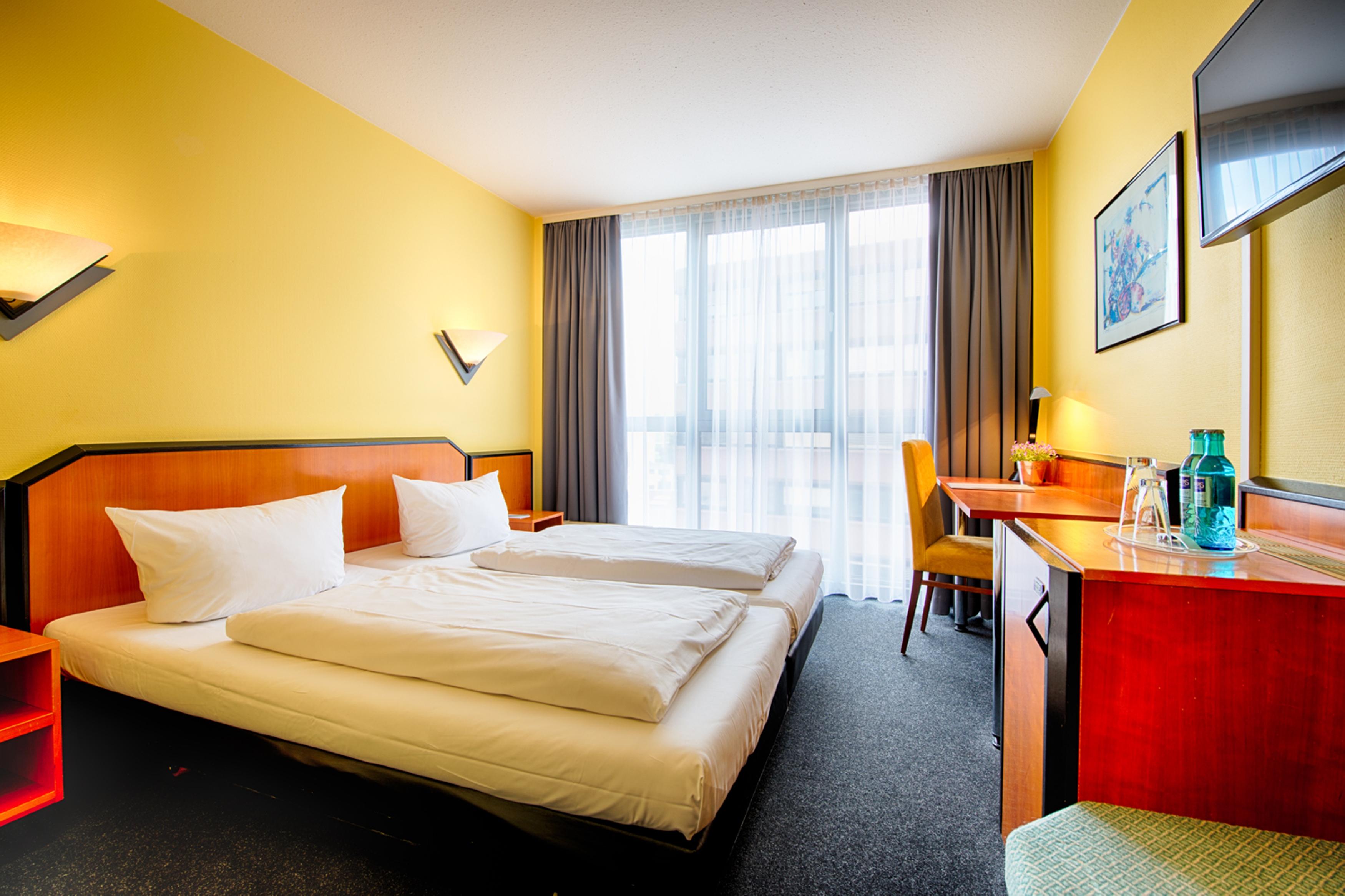 Achat Hotel Stuttgart Airport Messe מראה חיצוני תמונה