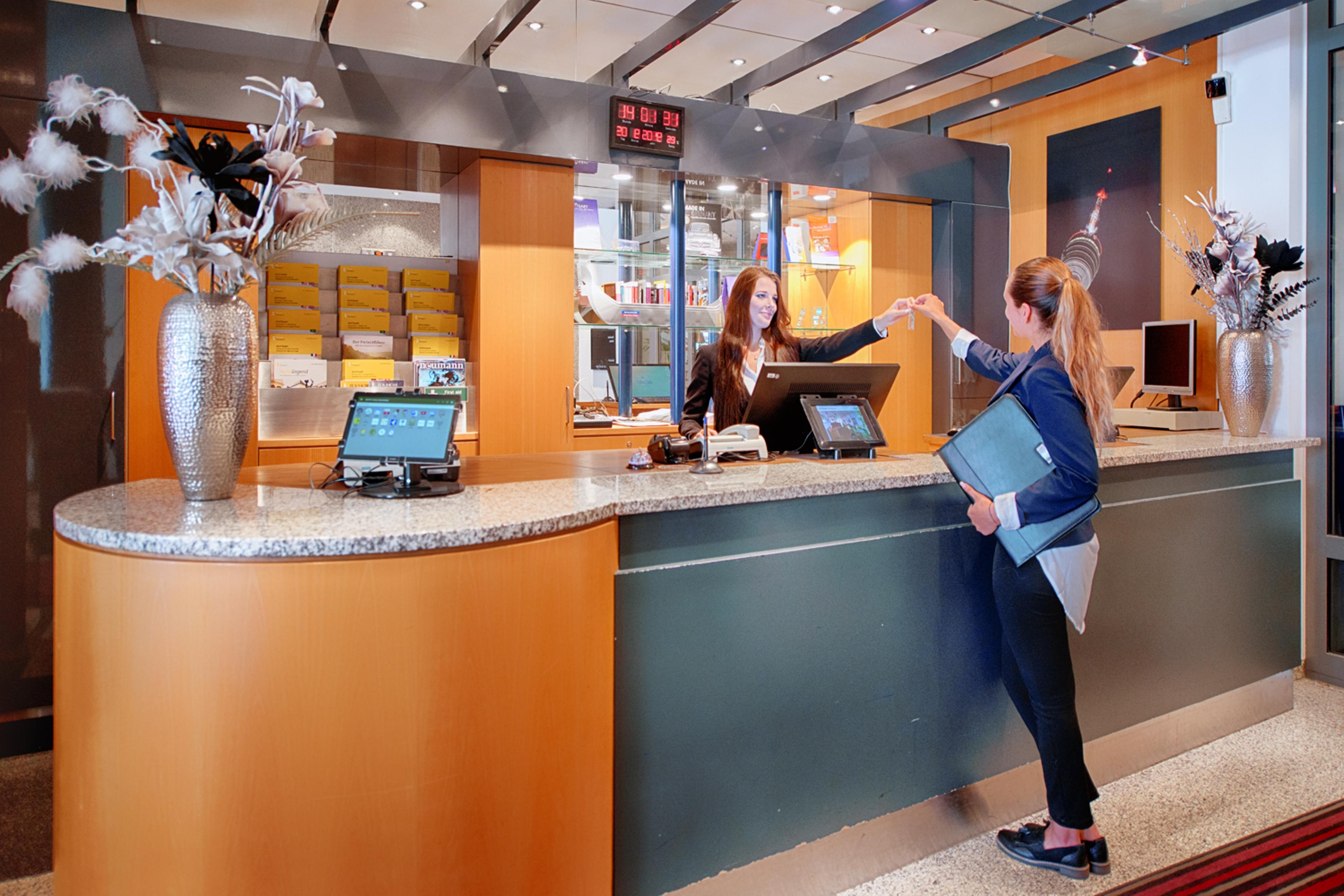 Achat Hotel Stuttgart Airport Messe מראה חיצוני תמונה
