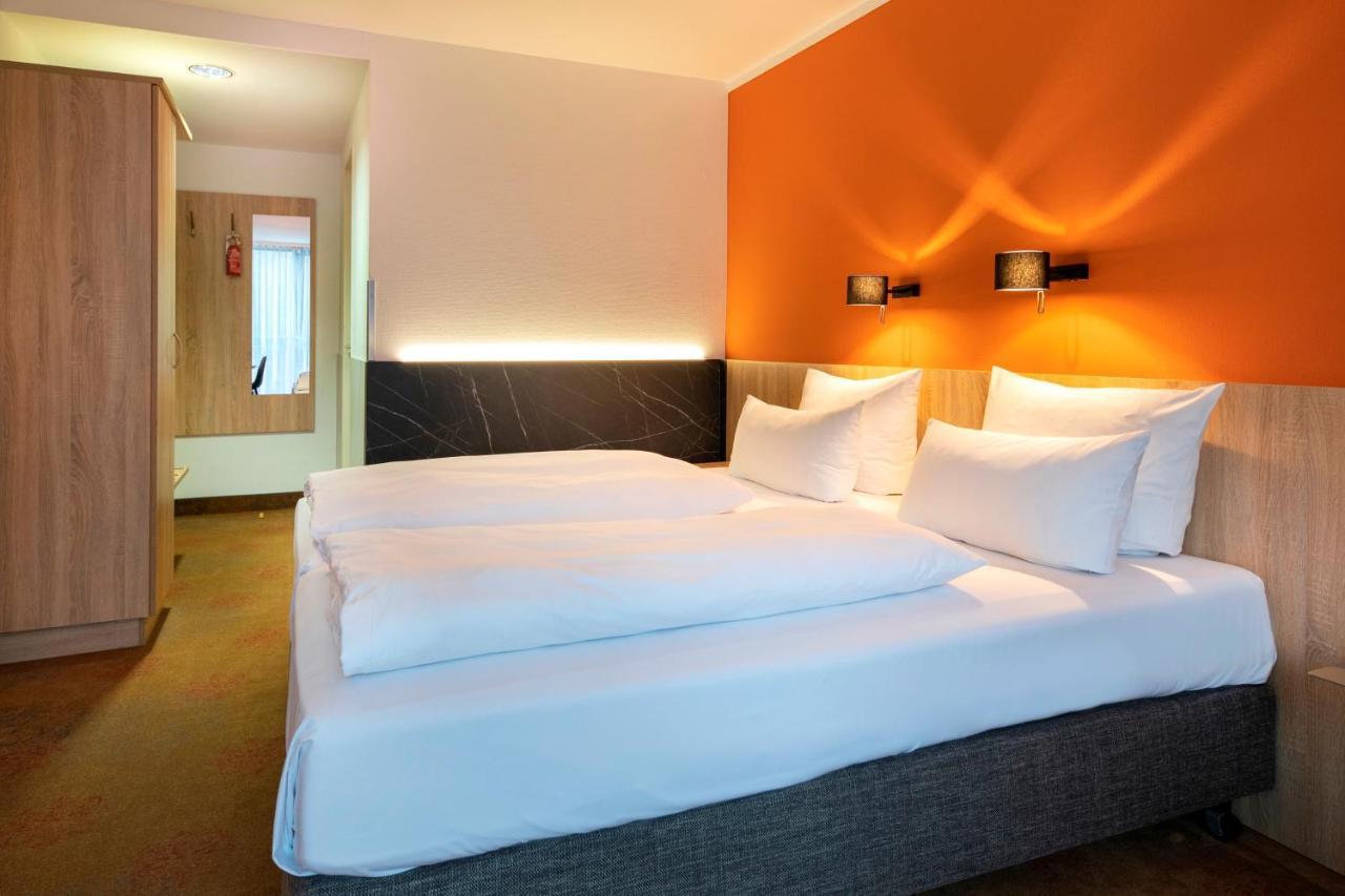 Achat Hotel Stuttgart Airport Messe מראה חיצוני תמונה