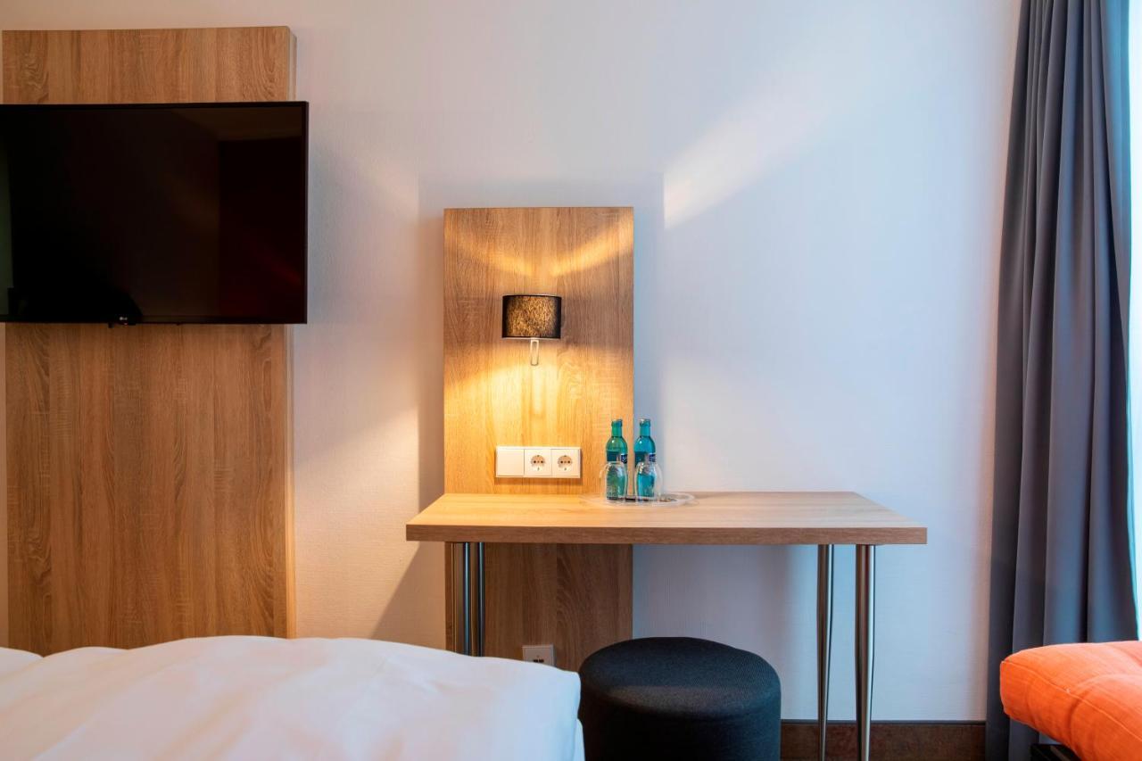 Achat Hotel Stuttgart Airport Messe מראה חיצוני תמונה