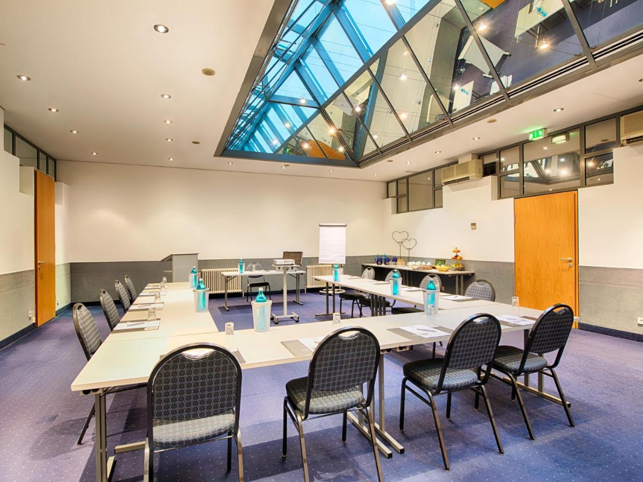 Achat Hotel Stuttgart Airport Messe מראה חיצוני תמונה